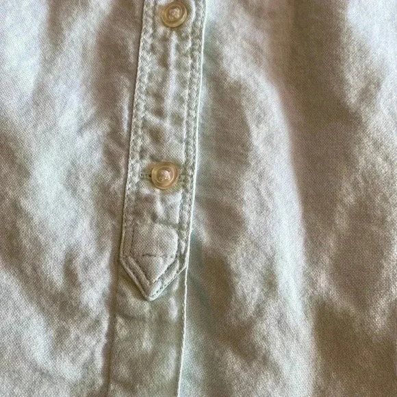 Gap The Shrunken Boyfriend Woman’s Button Down Long Sleeve XL Shirt in Icy Mint. - Picture 6 of 13